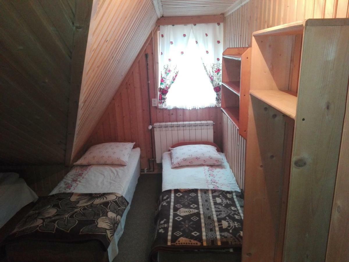 Pokoje Goscinne U Elzbiety Ciche Małe 外观 照片
